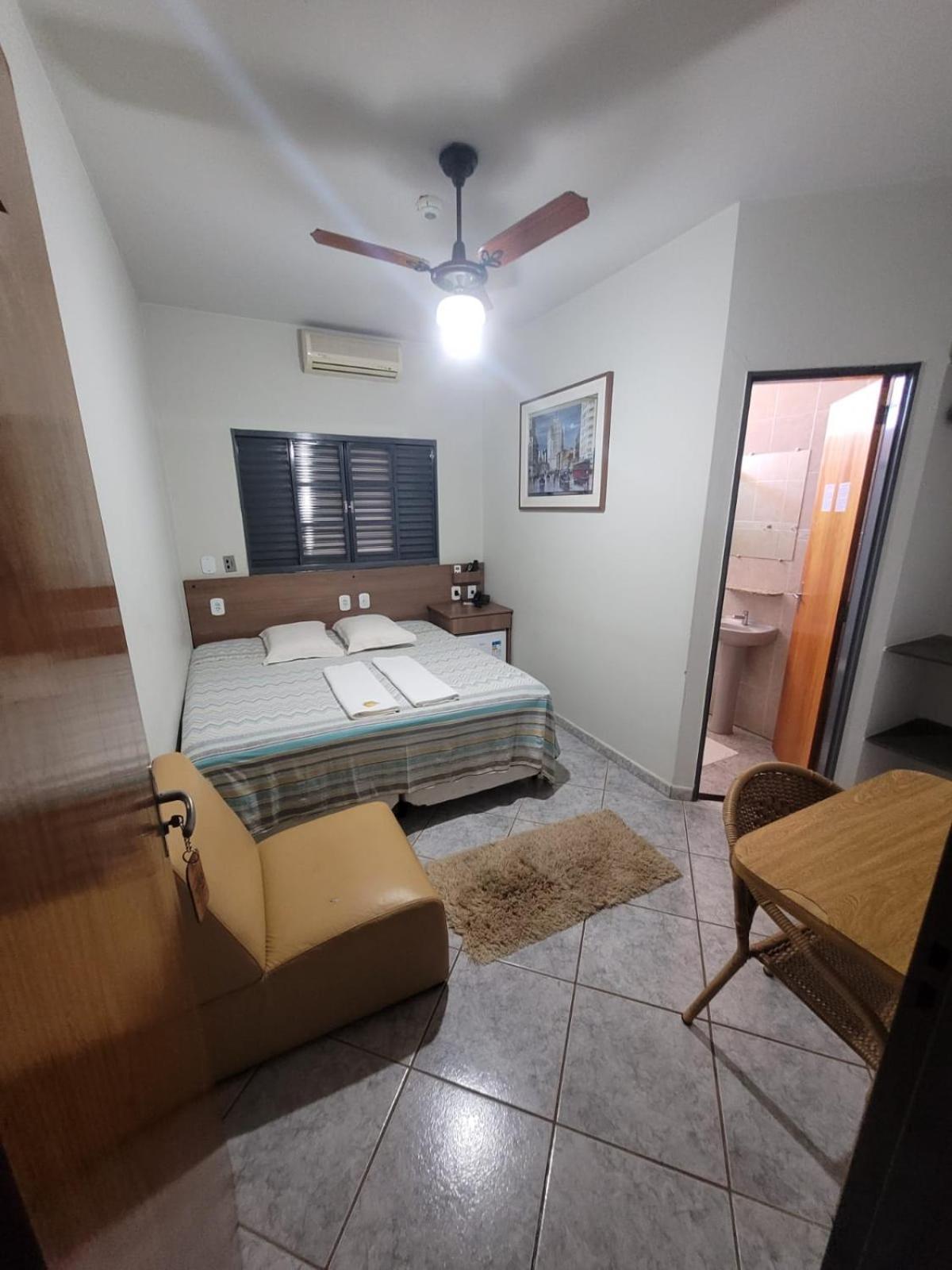 Hotel Graunas São Carlos エクステリア 写真